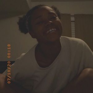 Meet your Posher, Niya